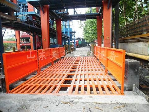 點擊查看詳細信息<br>標題：濟寧唐口煤礦4X12米煤礦專用洗車機 閱讀次數：2330