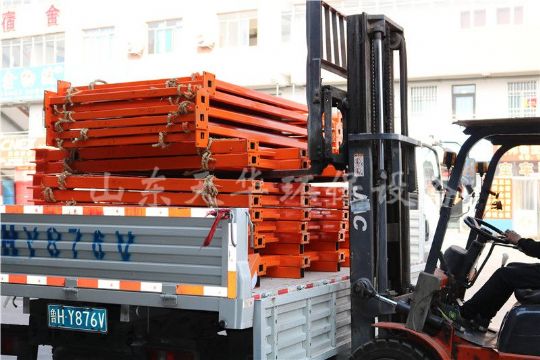 點擊查看詳細信息<br>標題：發貨現場 閱讀次數：1848